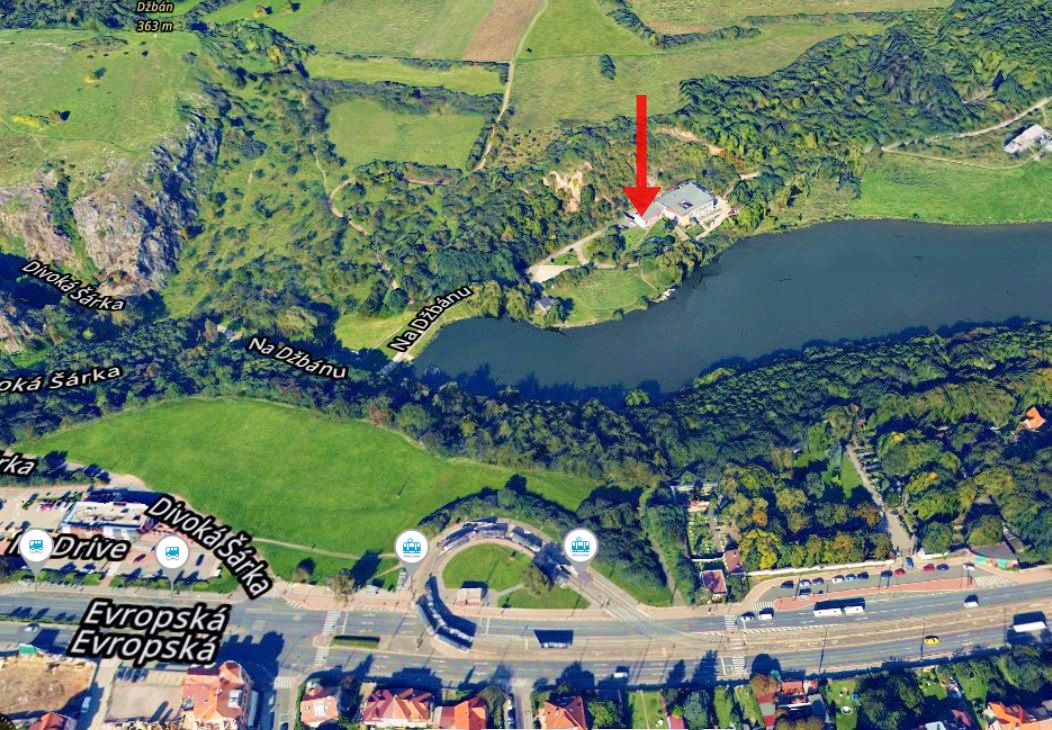 Pronájem bytu 74 m2 u jezera Praha 6